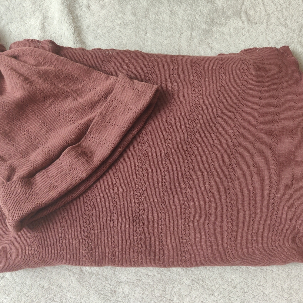Kate Quinn Burgundy Knit Blanket